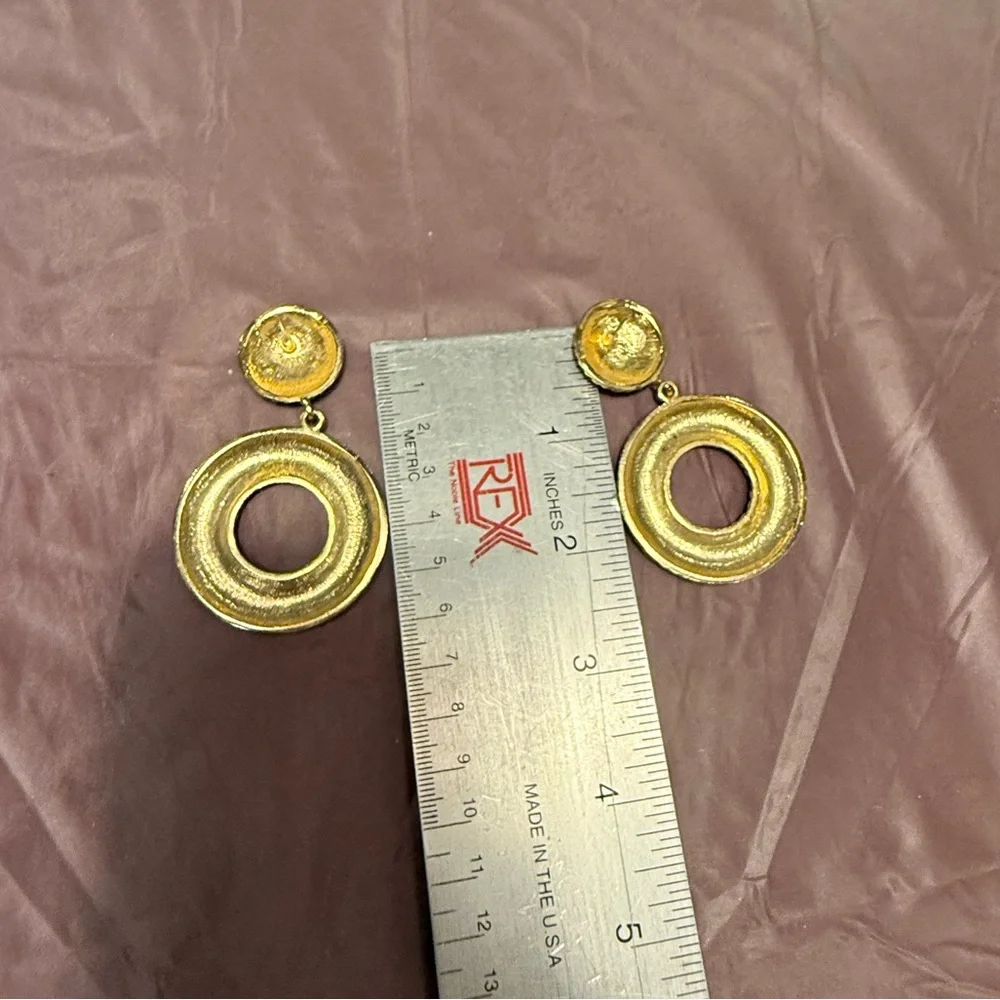 Vintage Carlisle Gold and Black Circle 2” Drop Earrings - Picture 7 of 7
